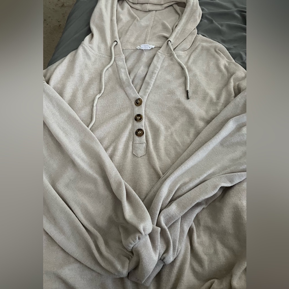 Cream colored cropped hoodie!
